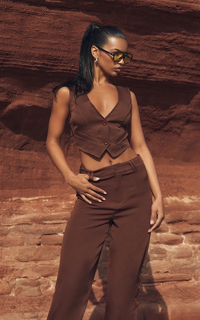 Top style gilet tissé marron chocolat à ceinture dans le dos