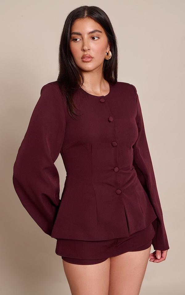 Blazer cintré tissé prune profond à manches cocon et boutons