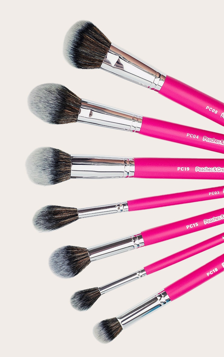 Peaches & Cream Essential 7 Piece Face Brush Set (Worth £45) image 7