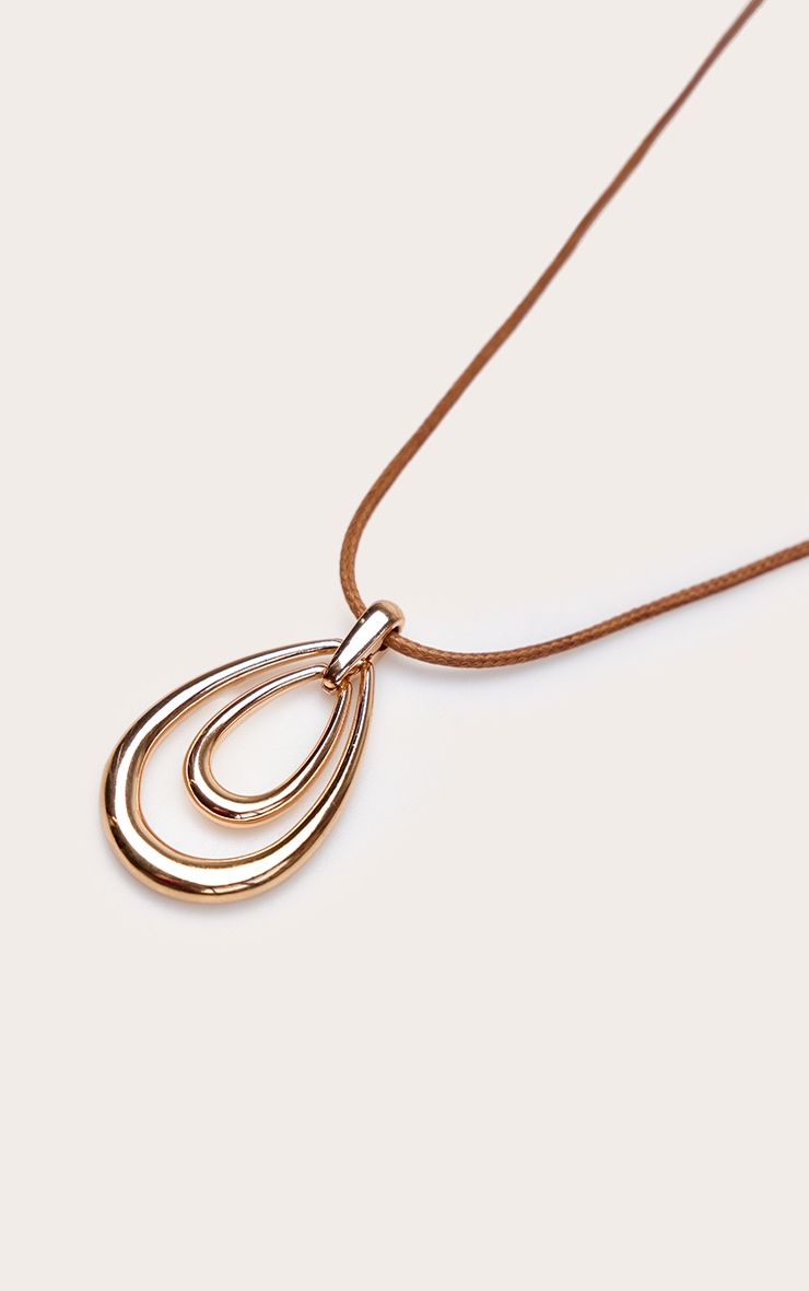 Collier superposé lisse doré à pendentif tombant image 3