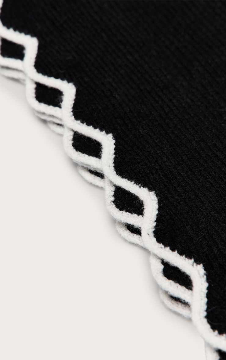 Black With White Scalloped Trim Scarf image 3