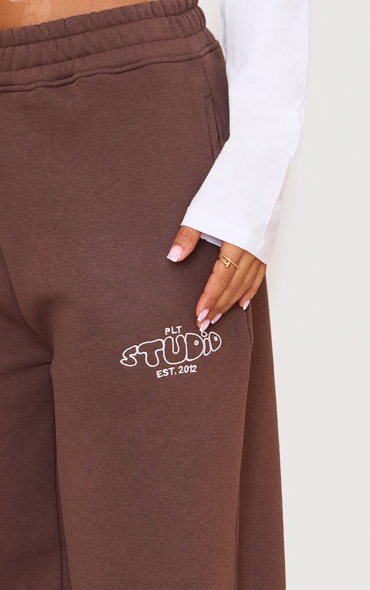 Petite Jogging droit chocolat imprimé "PLT Studio" image 4