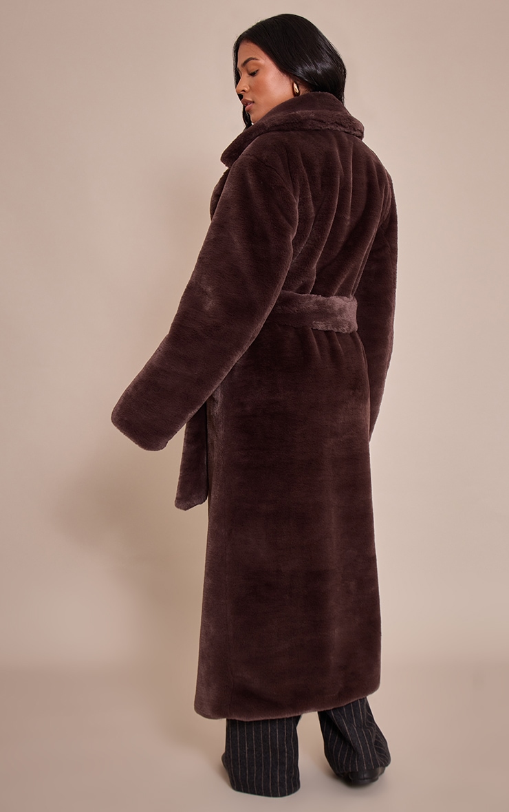 Tall Manteau long en fausse fourrure chocolat à taille nouée image 2