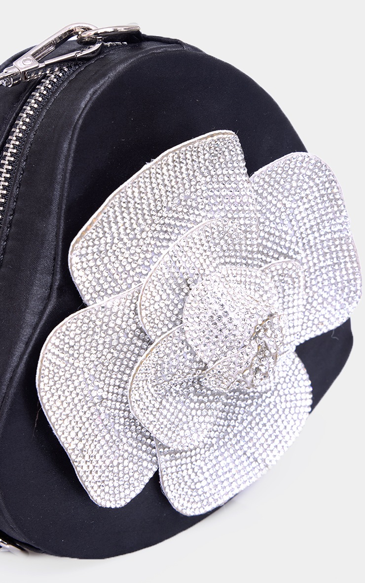 Sac à main satiné noir en forme de coeur à fleur strassée image 3