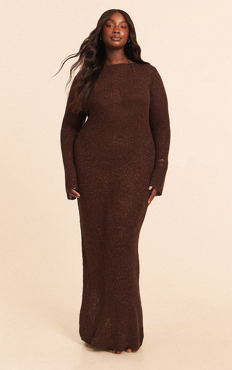 Plus Robe de plage longue en maille style crochet chocolat à paillettes texturées et dos nu image 1