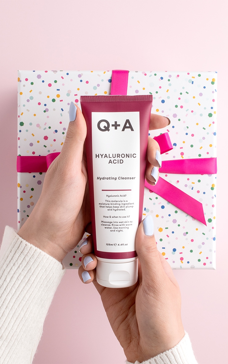 Q+A Hyaluronic Acid Gel Cleanser Beauty PrettyLittleThing
