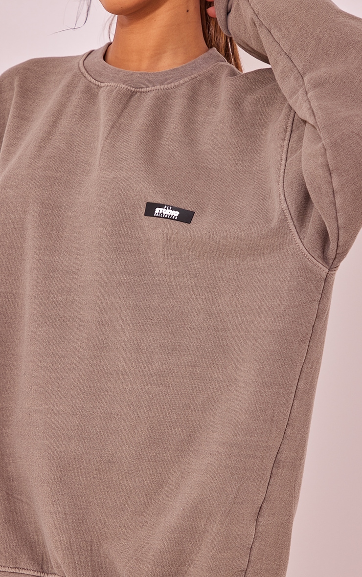 PRETTYLITTLETHING Moss Grey Studio Washed Sweatshirt image 3