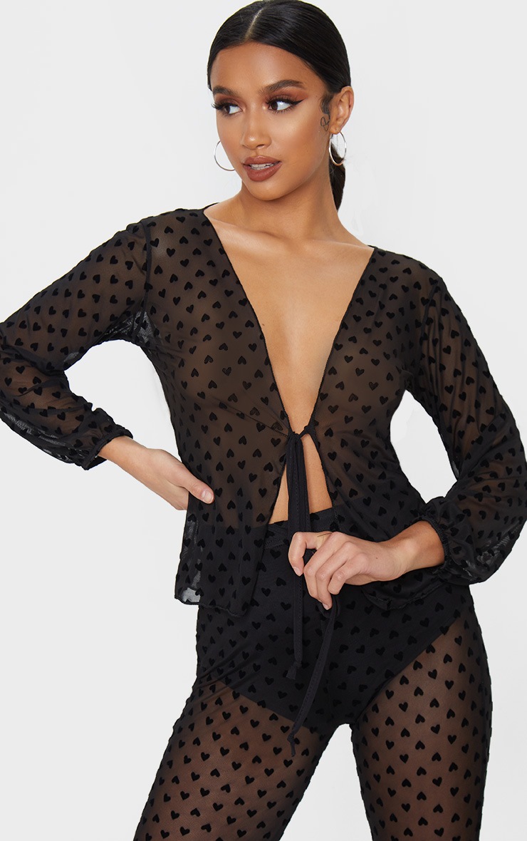 Petite - Chemisier nouable en mesh noir imprimé coeurs