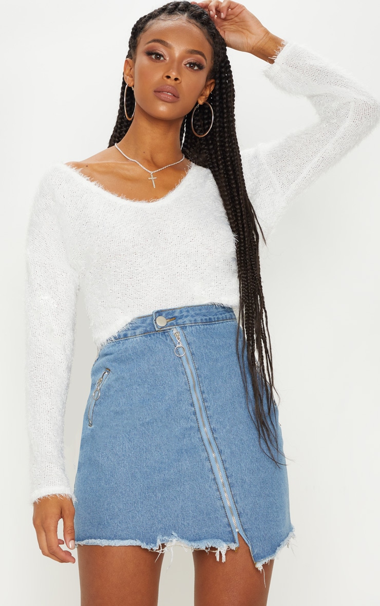 Cream Cropped Oversized Eyelash Jumper PrettyLittleThing IE
