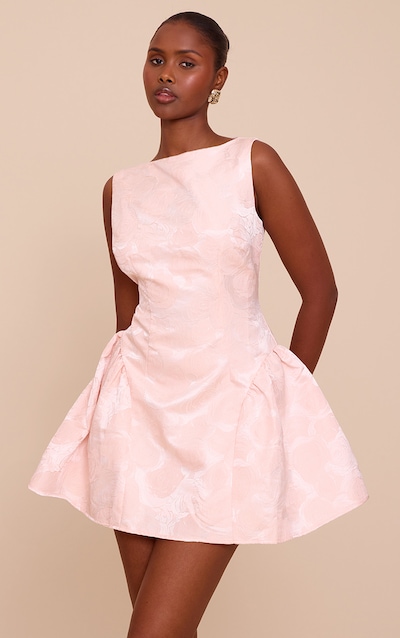 Robe droite en jacquard rose tendre fleuri à col bateau