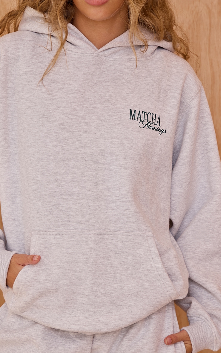 Hoodie pullover oversize en coton polaire gris cendré imprimé "Matcha Mornings" image 4