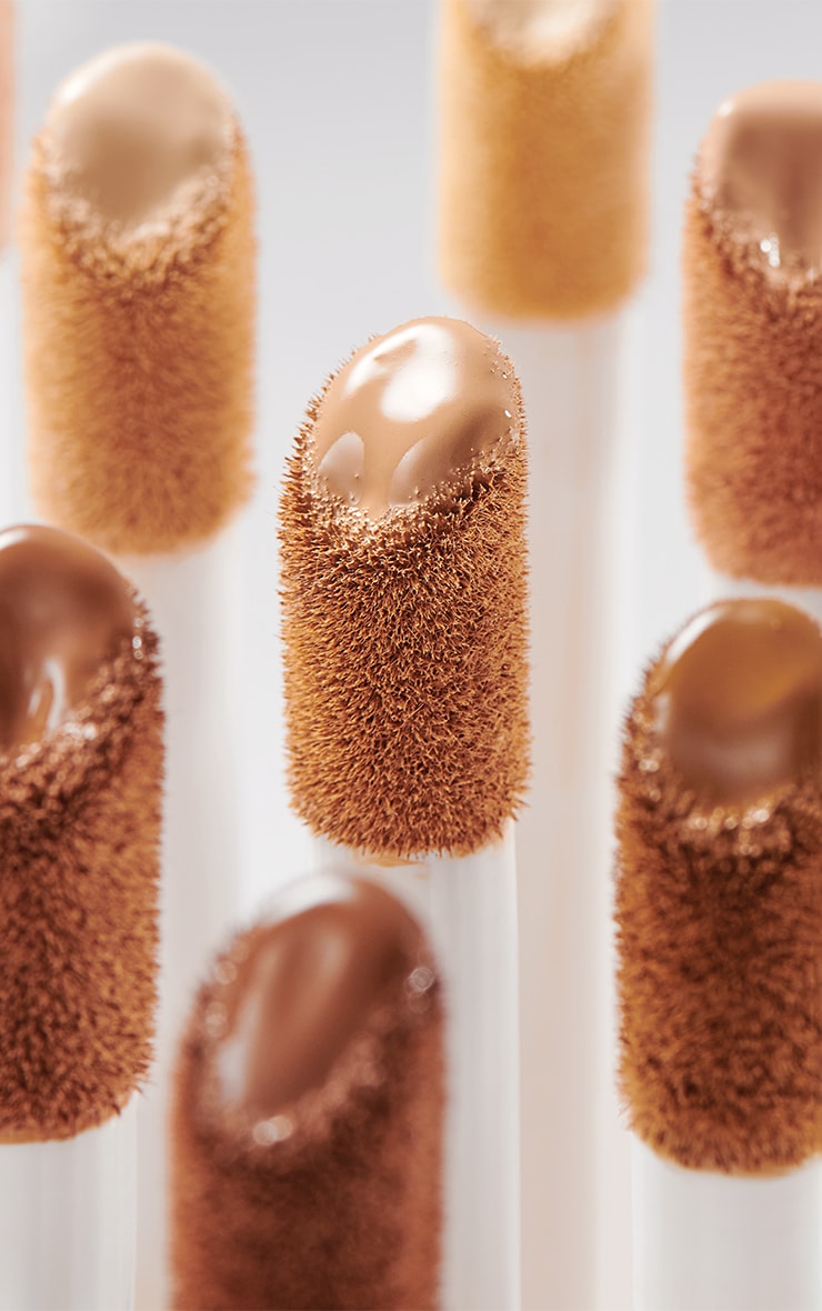 Revolution Conceal & Define Concealer C18 image 6