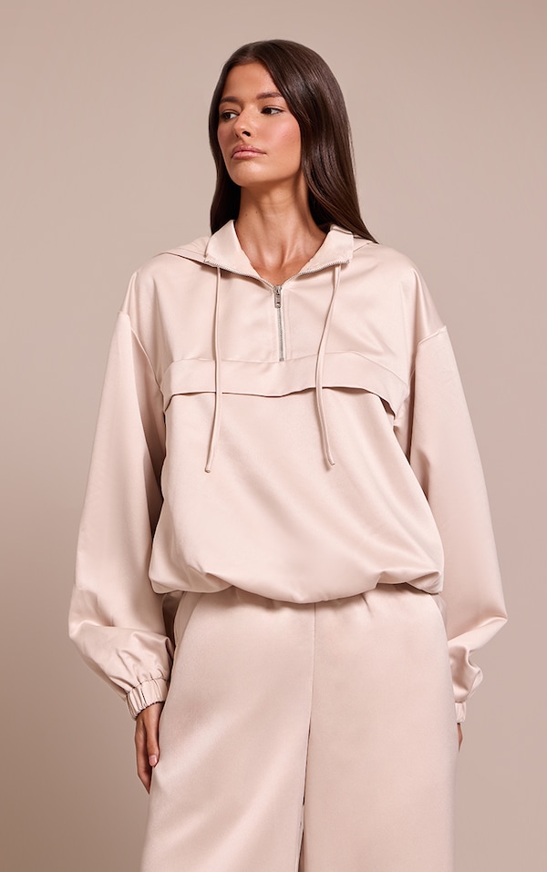 Veste pullover satinée huître à capuche et zip