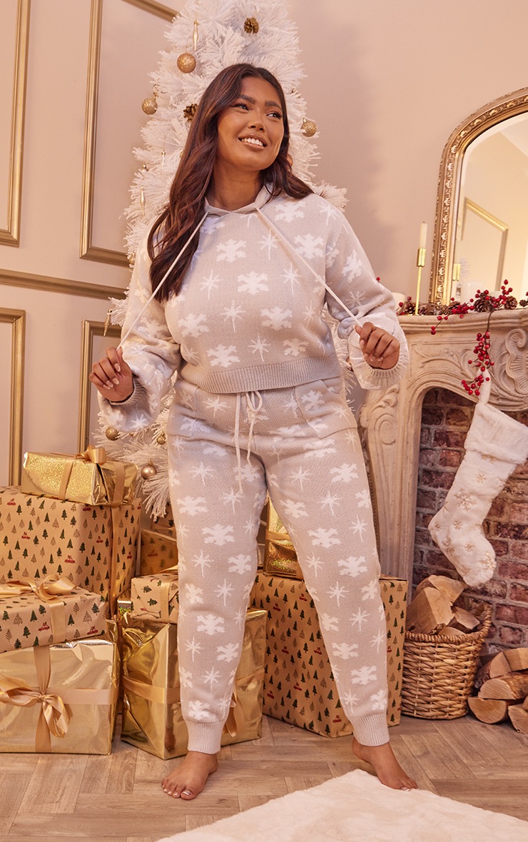 Plus Grey Star Print Hooded Christmas Lounge Set image 1