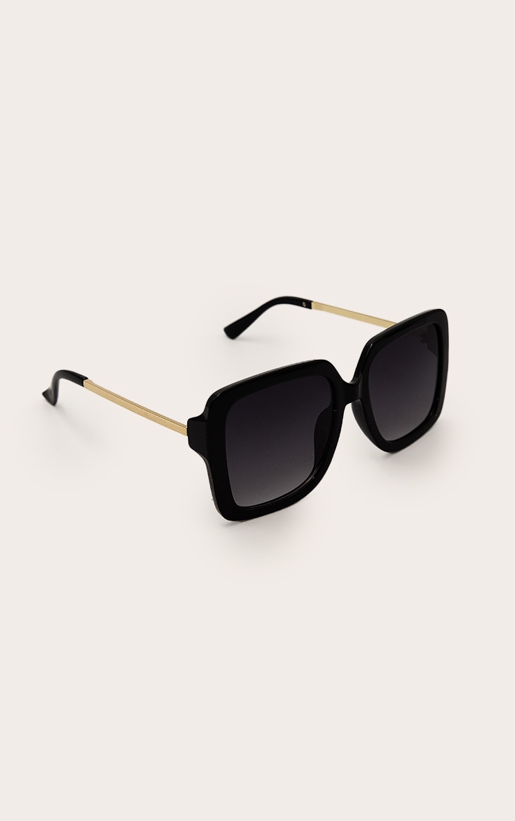 PRETTYLITTLETHING Lunettes de soleil oversize carrées noires image 3
