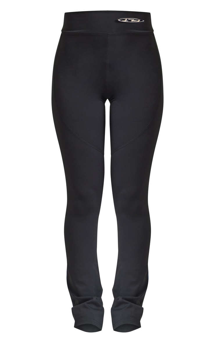 PRETTYLITTLETHING Pantalon de sport flare taille haute en Sculpt noir à badge en métal image 5