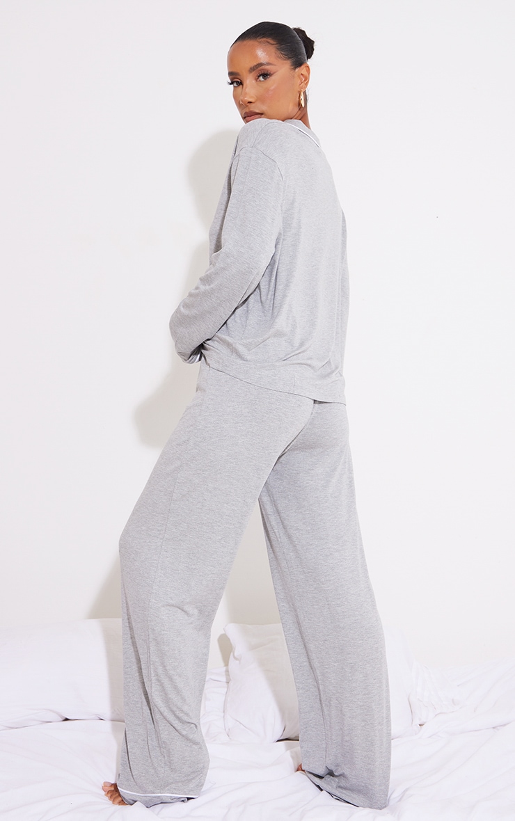 Ensemble de pyjama long en jersey gris à liserés contrastants image 2
