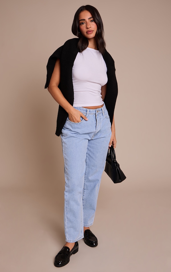 PRETTYLITTLETHING Petite Light Blue High Waist Mom Jeans