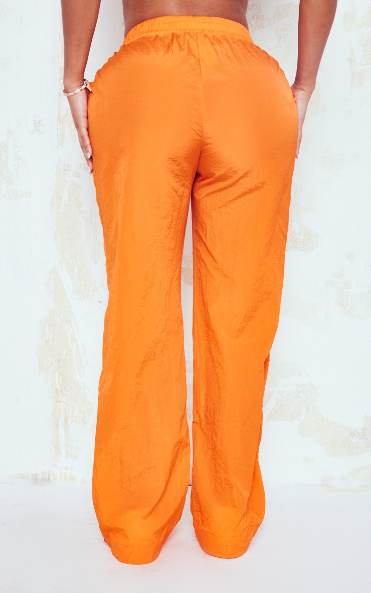 PRETTLITTLETHING Shape Pantalon cargo en nylon orange à ourlets froncés image 3