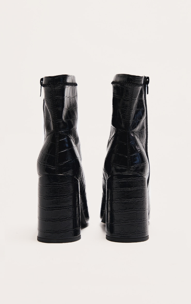 Bottines style chaussettes rondes en PU noir effet croco à talon image 3