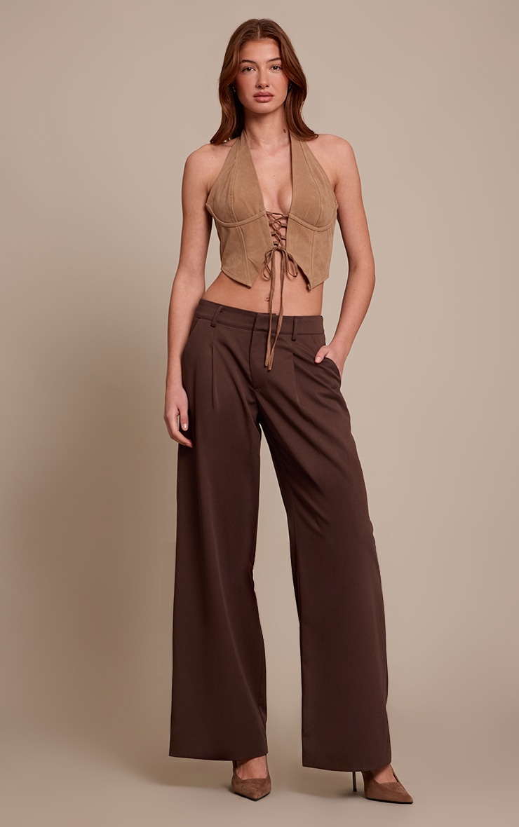 Top en suédine marron clair à dos nu et décolleté lacé image 3