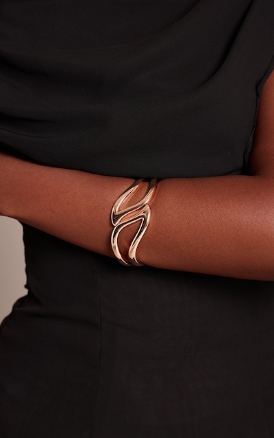 Gold Smooth Cut Out Leaf Clasp Cuff