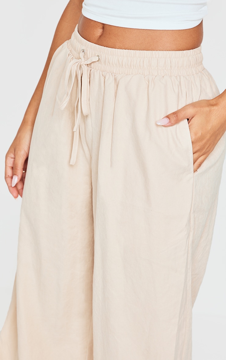 Petite Pantalon cargo effet peau de pêche beige image 4