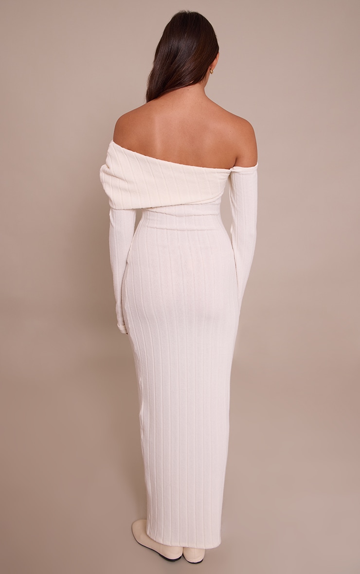 Robe longue brossée côtelée crème à détail replié asymétrique et manches longues image 2