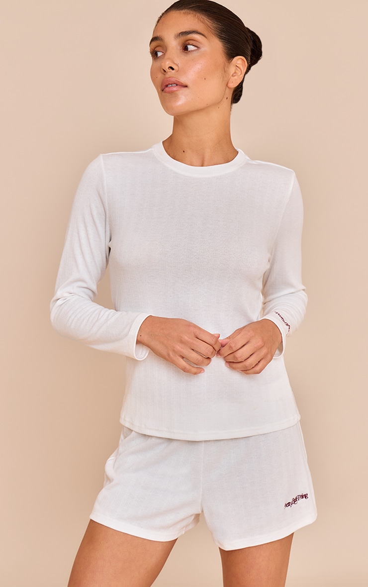 PRETTYLITTLETHING Petite Ensemble de pyjama en pointelle blanche à logo brodé image 3