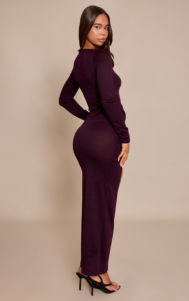 Robe longue rouge vin à manches longues et parties superposées image 2