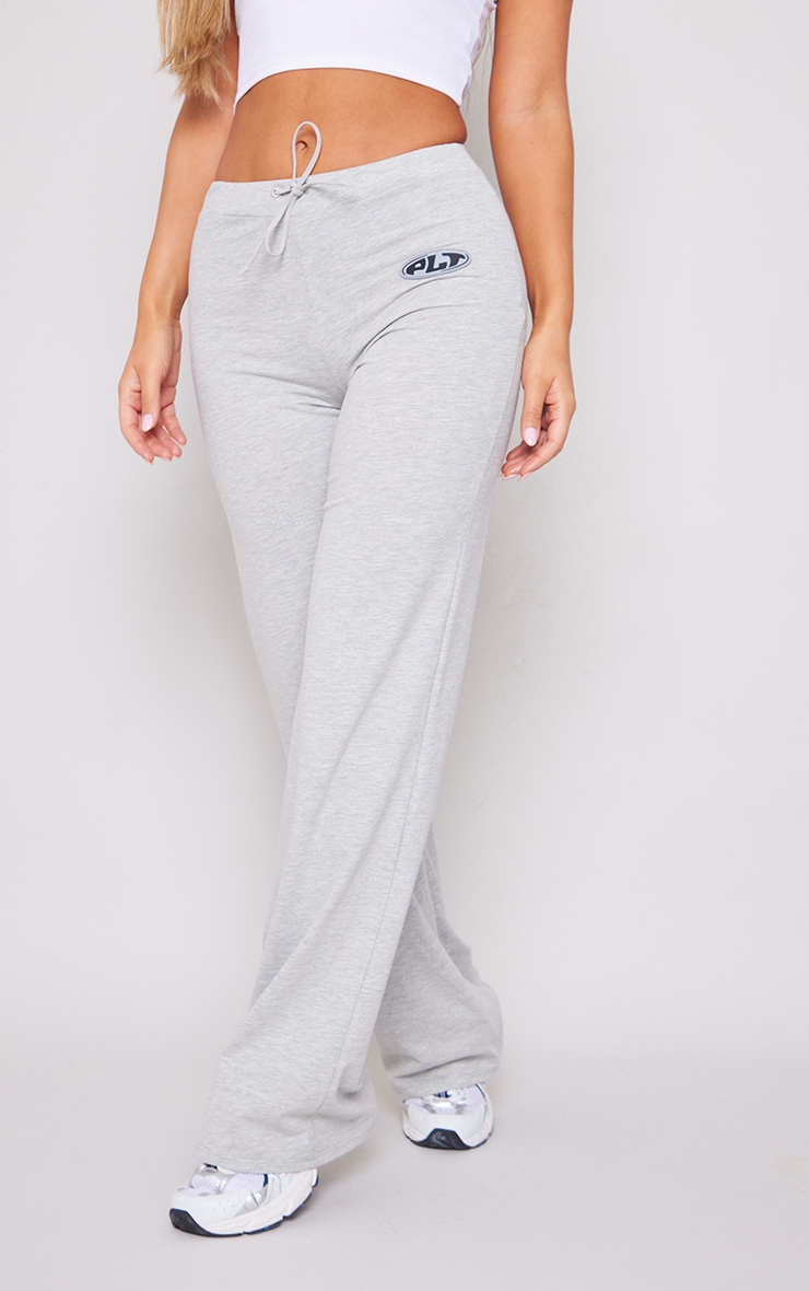 PRETTYLITTLETHING Ash Grey Badge Low Rise Flares image 2