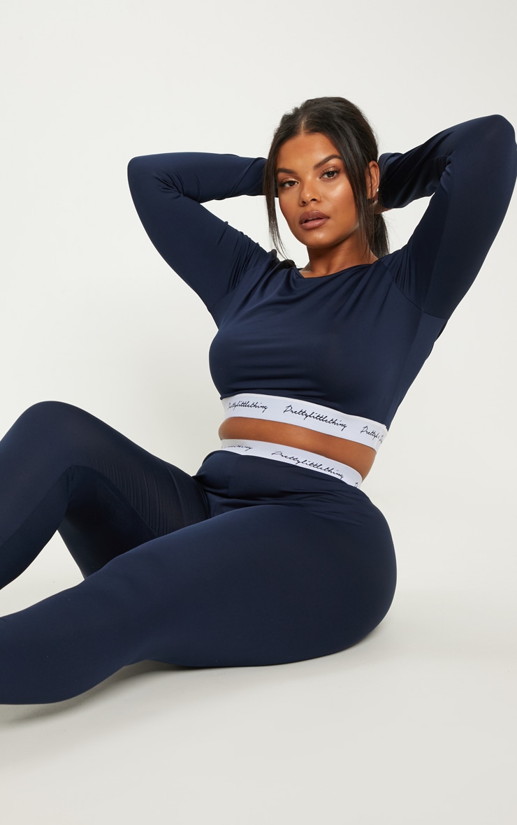 PRETTYLITTLETHING Plus Navy Band Long Sleeve Crop Top image 4