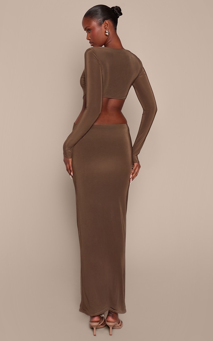 Robe longue moulante doublée kaki à manches longues et empiècement image 2