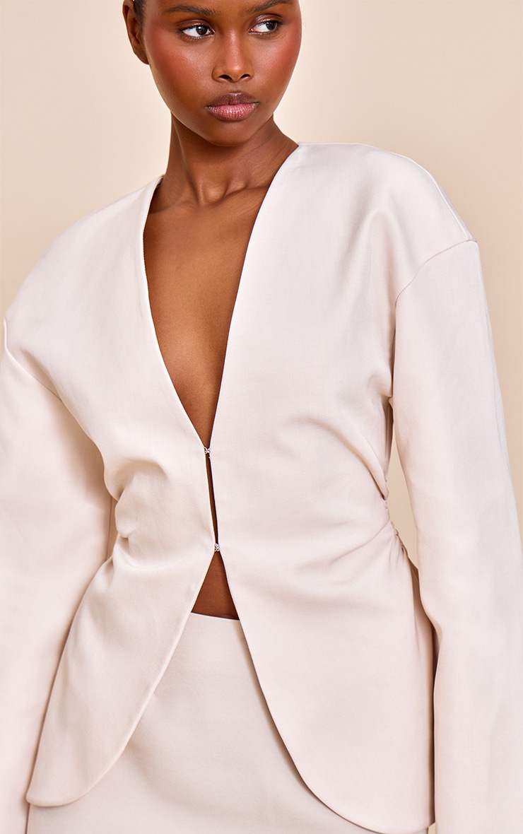 Blazer stretch écru à taille cintrée image 4