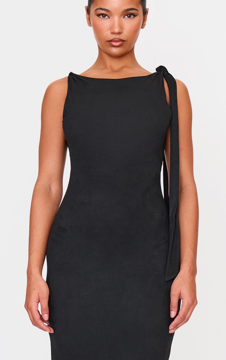 Robe longue en suédine noire drapée à détail noué image 4