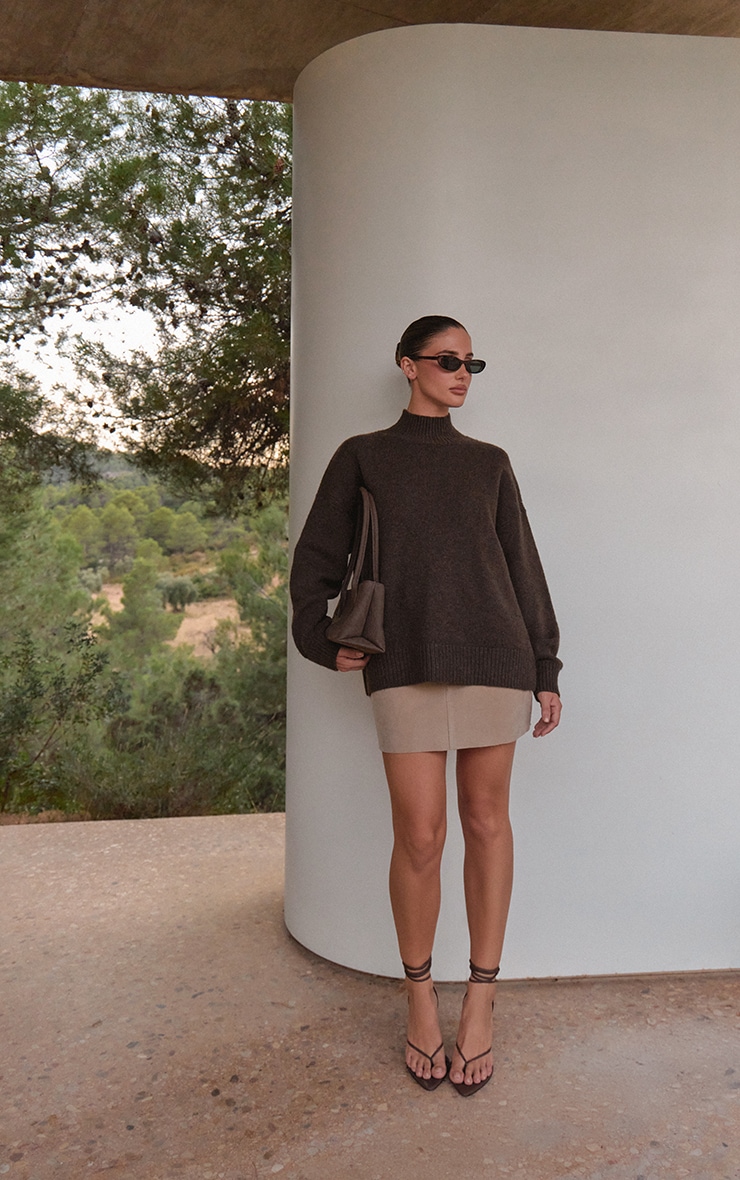 Pull oversize en maille tricot chocolat à col polo image 3