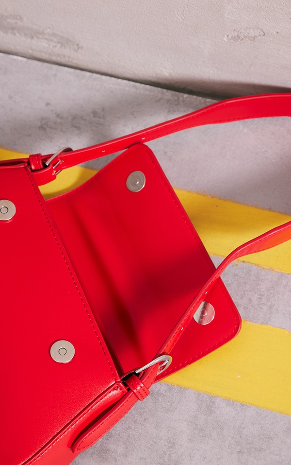 Trapeze - Red main image 1