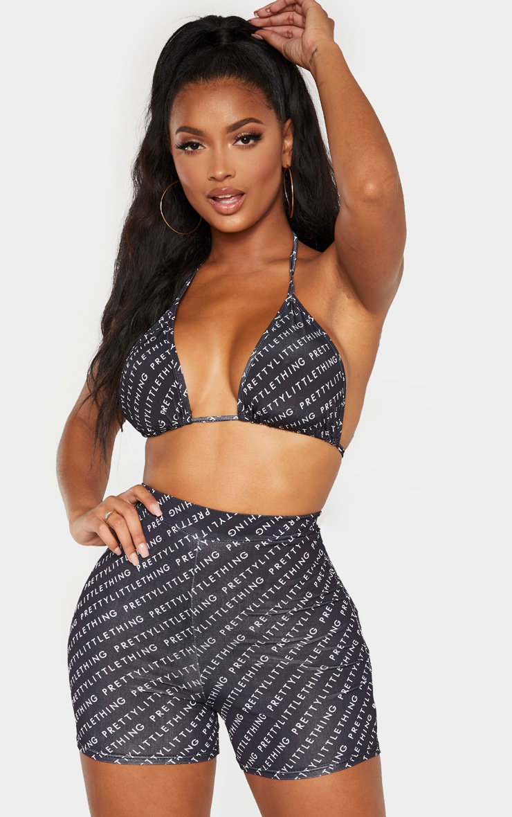 PRETTYLITTLETHING Shape - Mini-short moulant noir