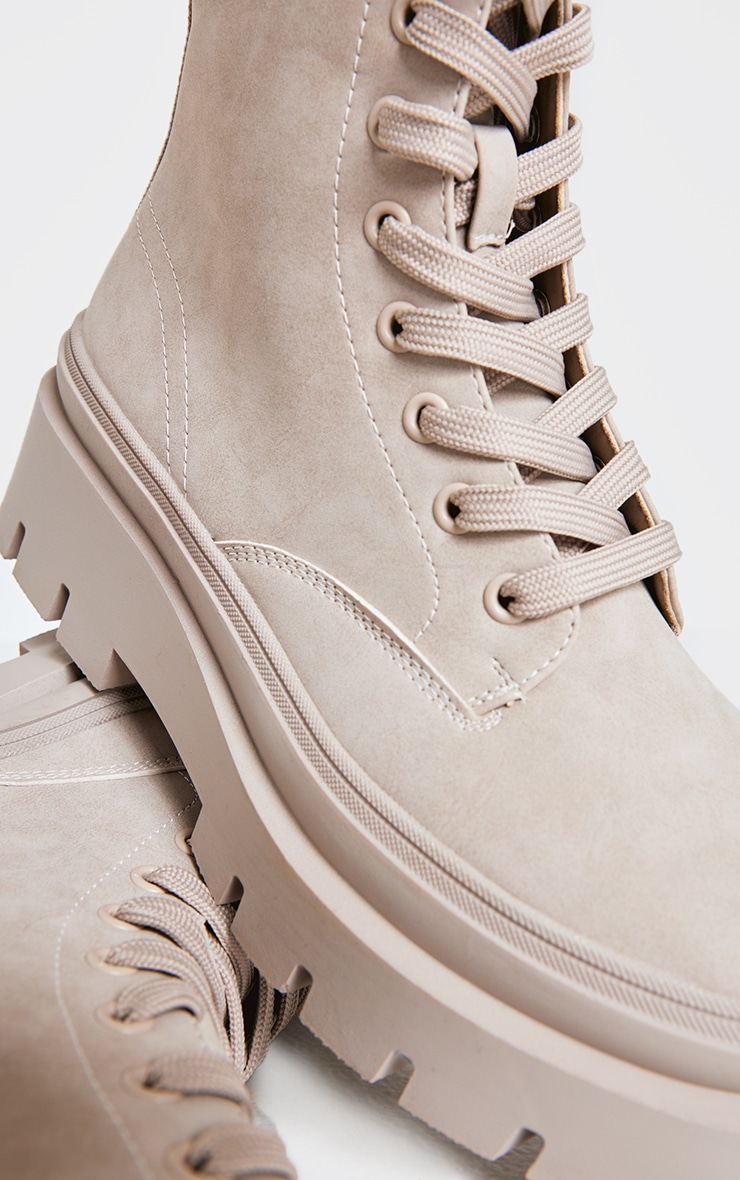Bottes style motard en PU beige à bout rond et semelle chunky image 4