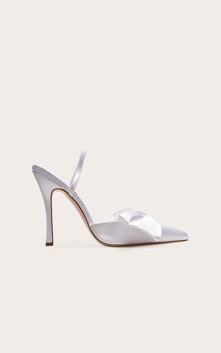 Escarpins pointus satinés blancs à détail noeud et bride sur le talon image 2