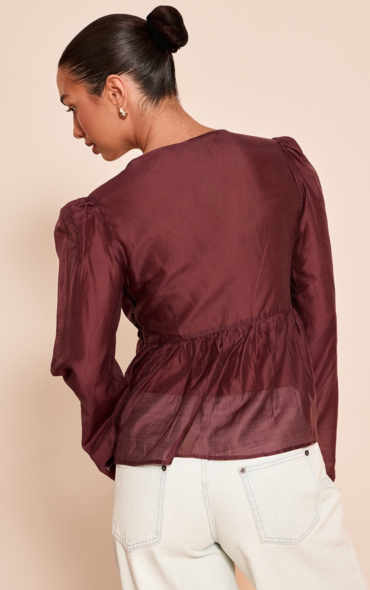 Blouse en mousseline de soie chocolat prune froncée nouée devant image 2