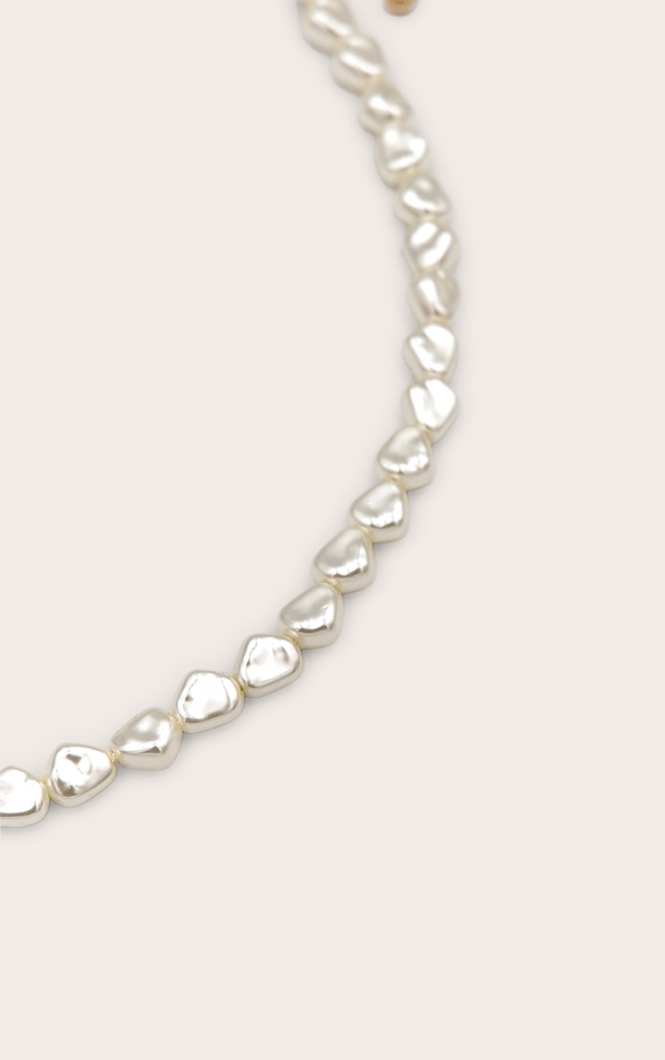 White Textured Pearl Choker image 2
