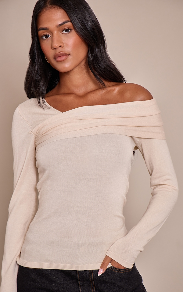 Tall Top en maille tricot crème à épaules asymétriques et manches longues