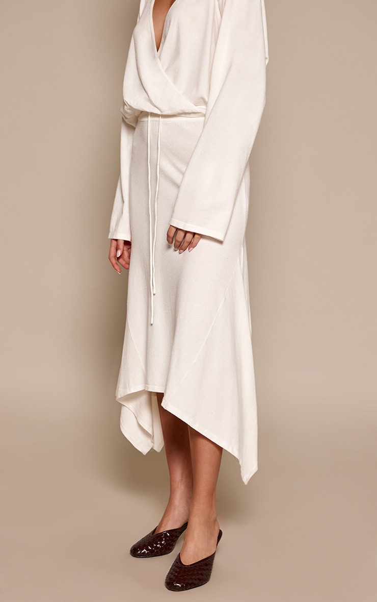 Jupe fluide en maille tricot crème à godet image 2