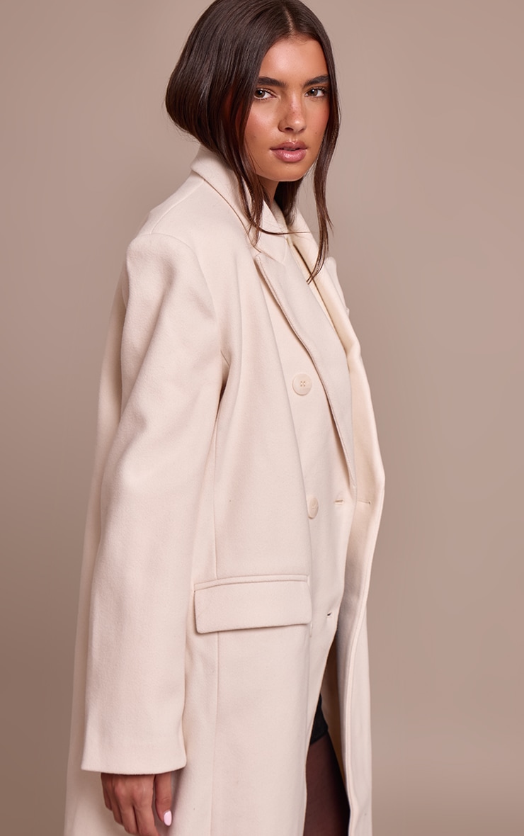 Manteau structuré oversize écru à double boutonnière image 4