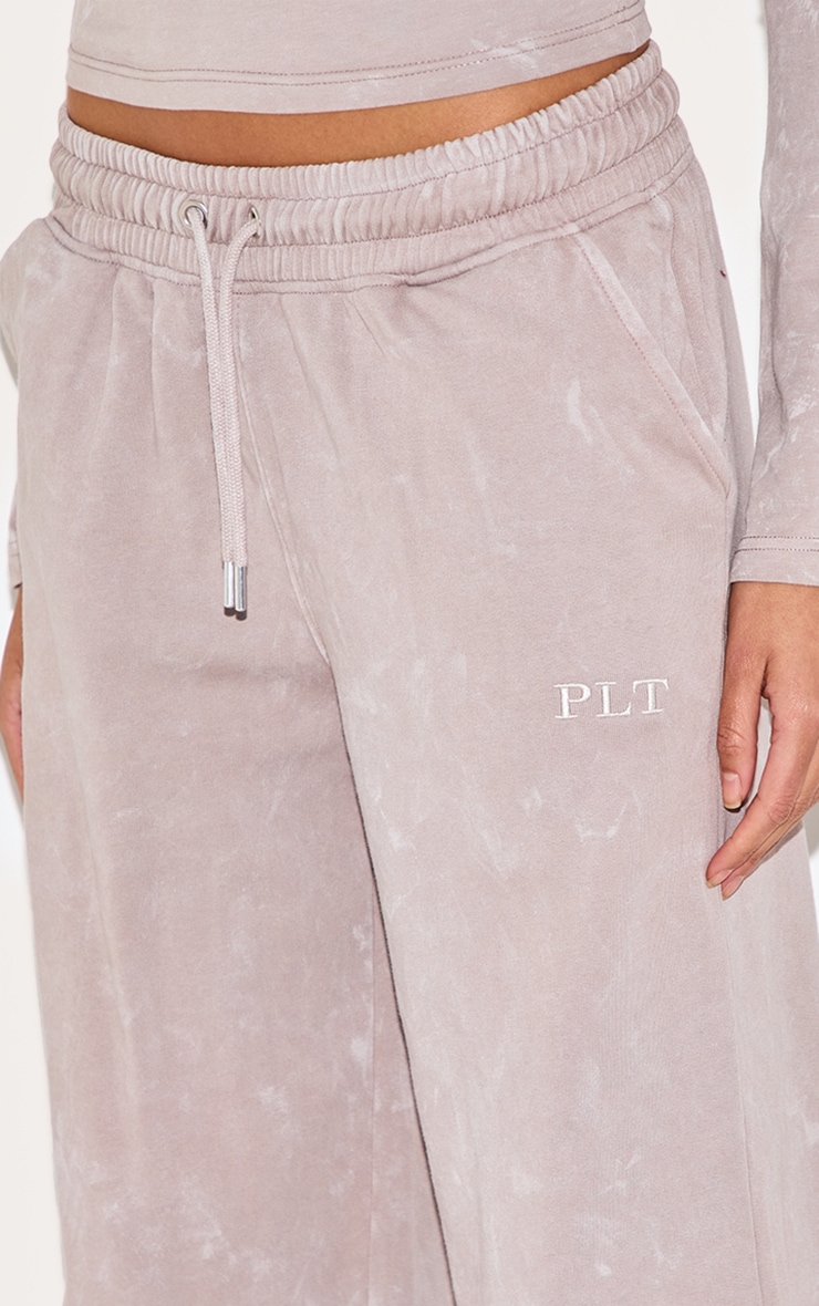 Light Grey Prettylittlething Washed Low Rise Oversized Wide Leg Sweatpants image 4