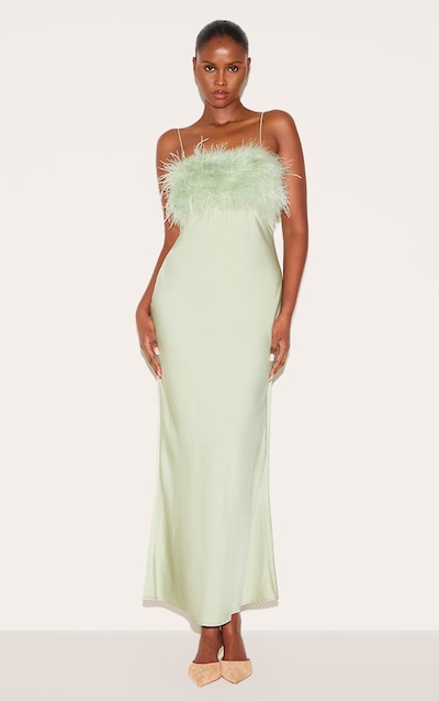 Robe longue satinée sauge à bretelles fines et buste en plumes
