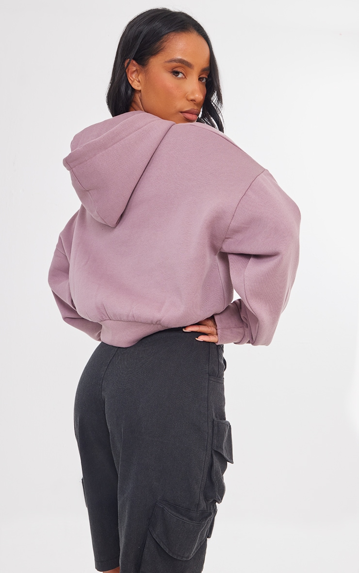 PRETTYLITTLETHING Hoodie court violet à broderie image 2