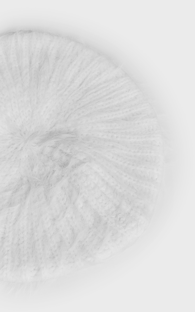 Beret oversize en maille tricot côtelée duveteuse crème image 3