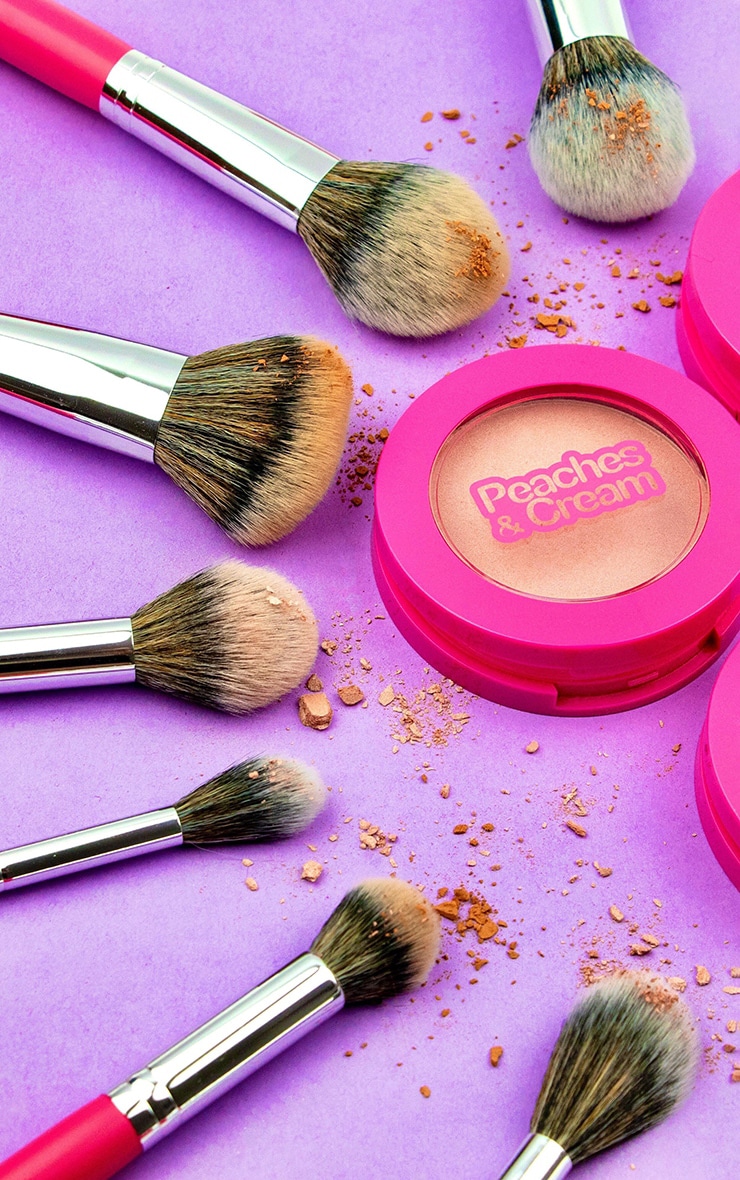 Peaches & Cream Essential 7 Piece Face Brush Set (Worth £45) image 4